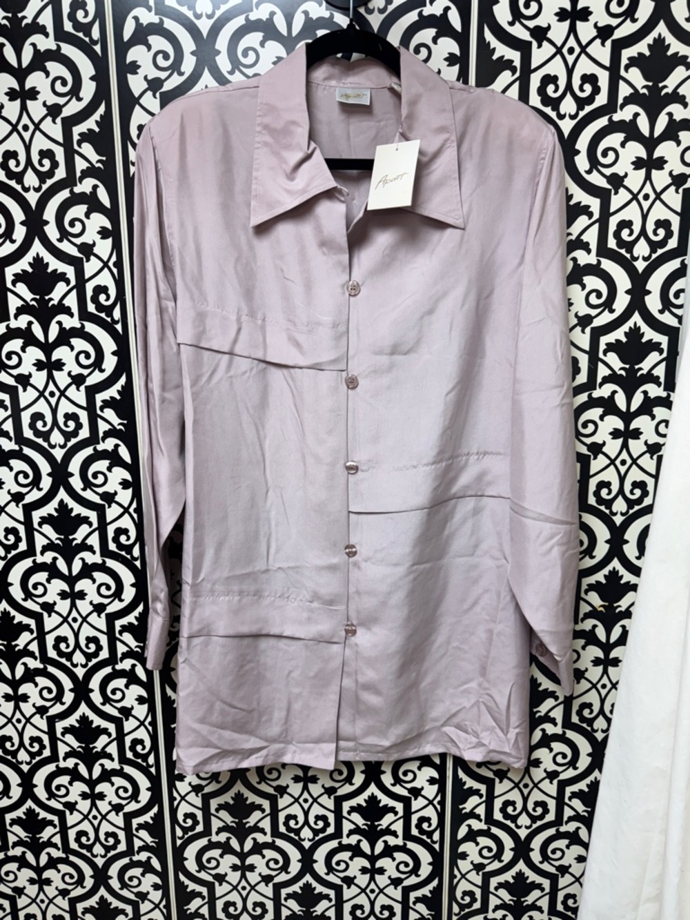 Vintage light Lavender Button-Down Shirt - Elegant Women's Top NWT
